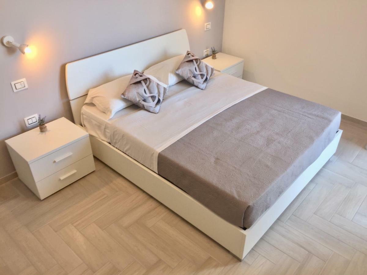 Le Domus Modern Apartments Cagliari Su Forti Exterior foto